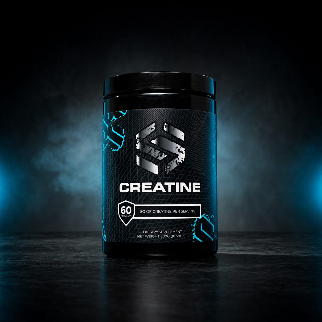 Tarro de creatina monohidratada Stride 300 g sobre superficie oscura con niebla azul